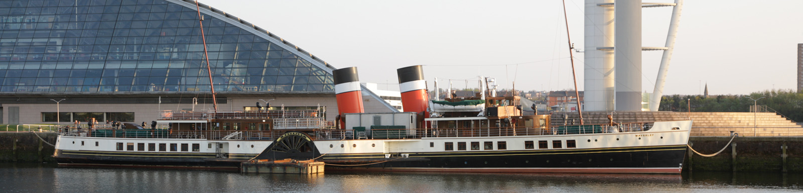 The Waverley paddle steamer at Prince's Dock